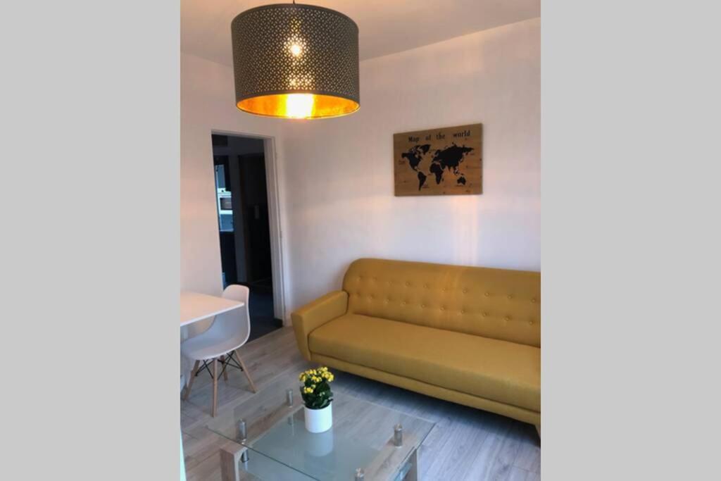 Spacieux Confortable Appartement Centre Ville Valenciennes Exteriör bild